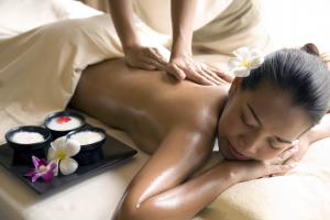 Чем полезен для здоровья расслабляющий тайский массаж