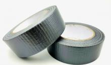 Сравнение армированного скотча с обычным упаковочным скотчем